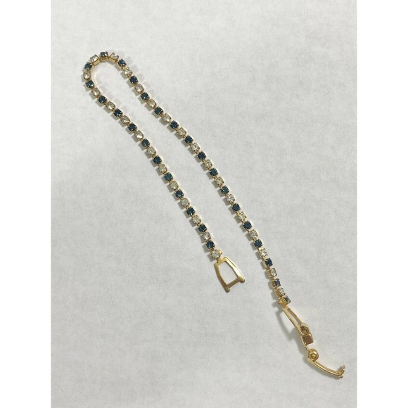 Simple gold Necklace, Bracelet, and Earring SET - Picture 7 of 7